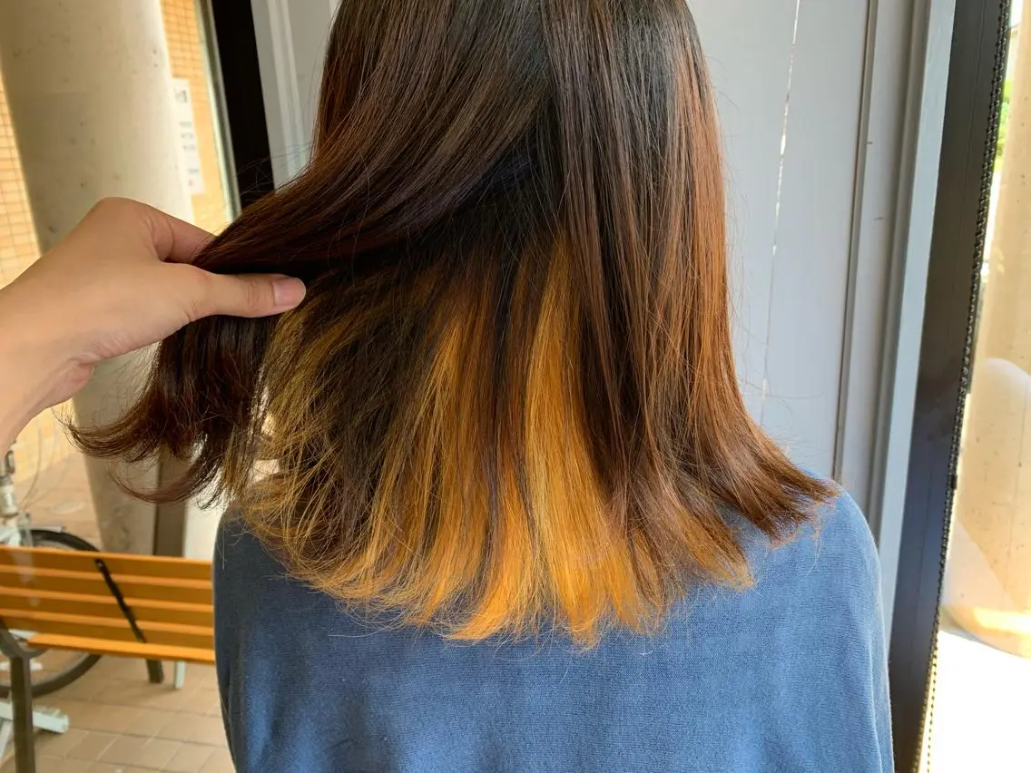 ミディアム カラー オレンジ イエローカラー ヘアカラー トリートメント ツキダテ ユイのヘアスタイル