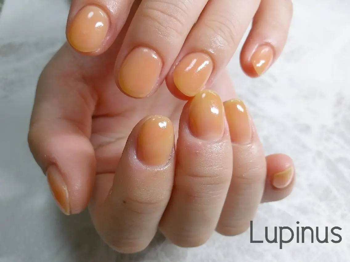 ネイル ニュアンスネイル ピンク 黄色 Lupinus ルピナスのネイルデザイン