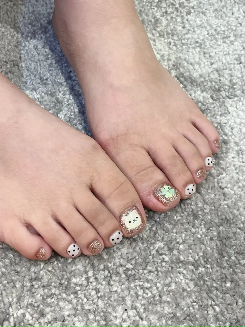 ネイル フットネイル Lino U nanakaのネイルデザイン