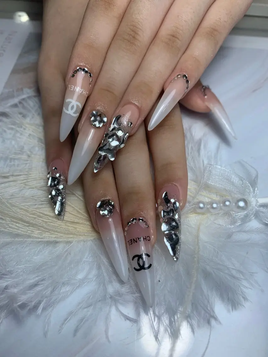 ネイル フレンチネイル ジェルネイル 韓国ネイル マグネットネイル マグネットフレンチ akina nailsのネイルデザイン
