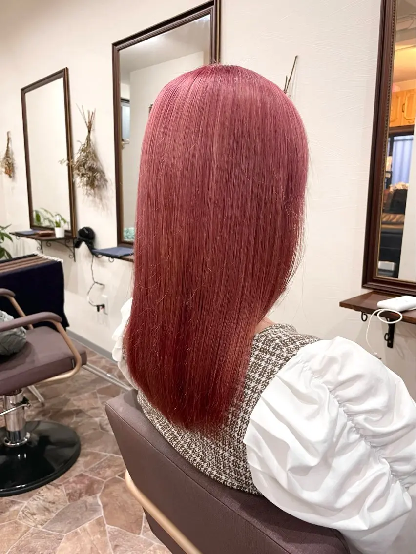 ミディアム カラー ブリーチ ダブルカラー イヤリングカラー ハイライトカラー イルミナカラー 猪股 唯菜のヘアスタイル