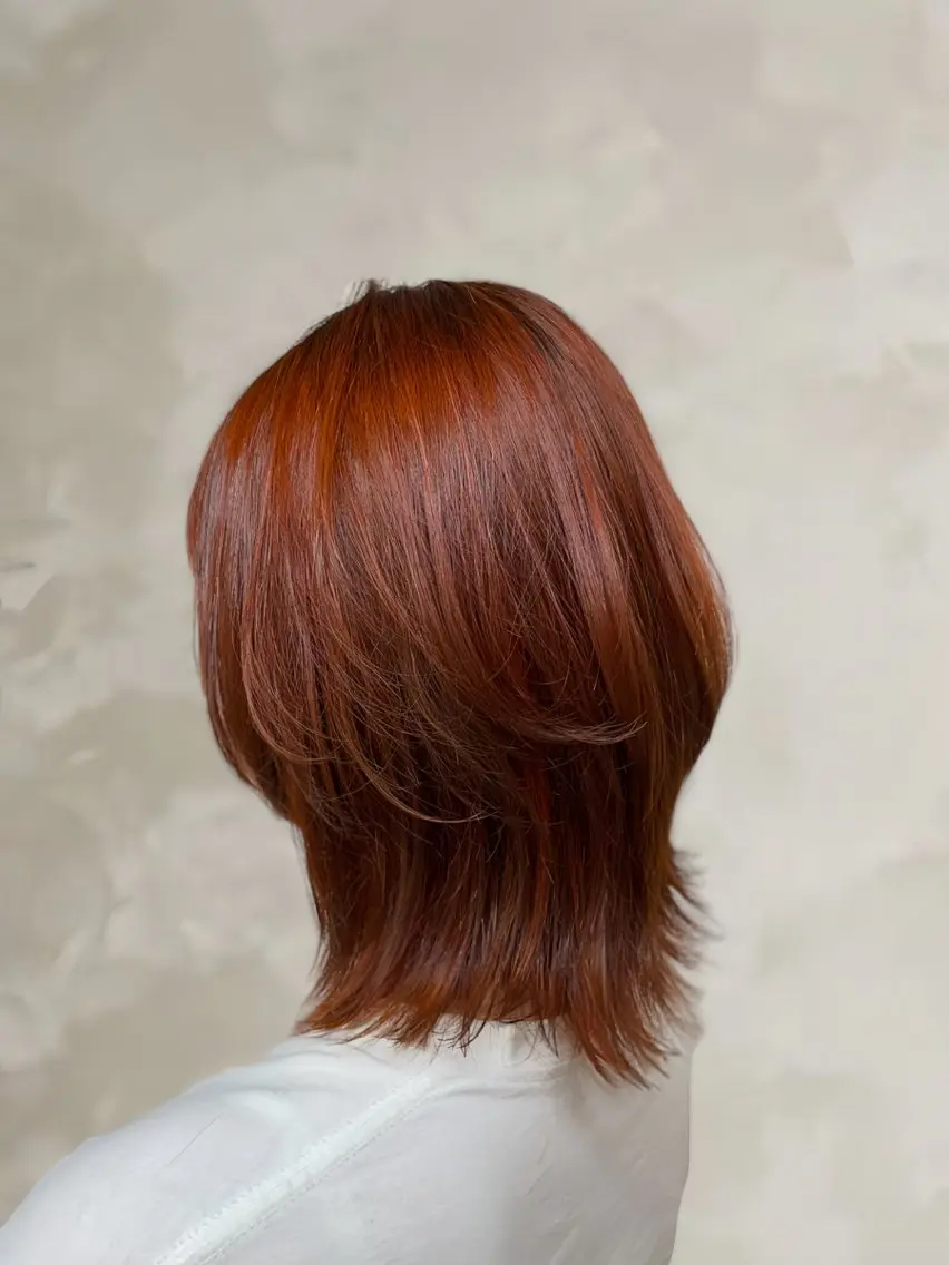 ミディアム カラー ウルフカット 似合わせカットカラー 🌿つじおかるみのヘアスタイル