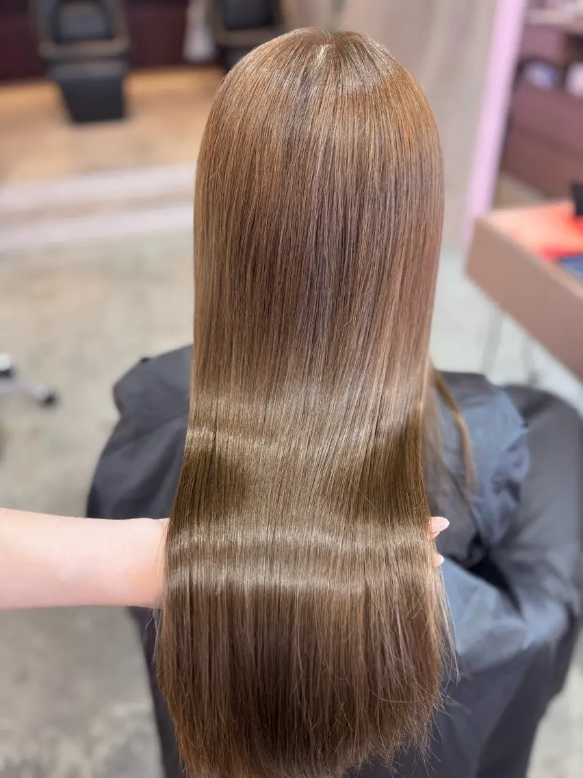 ロング カット ヘアカラー 艶カラー✨レイヤー 𝐚𝐲𝐚𝐤𝐚のヘアスタイル