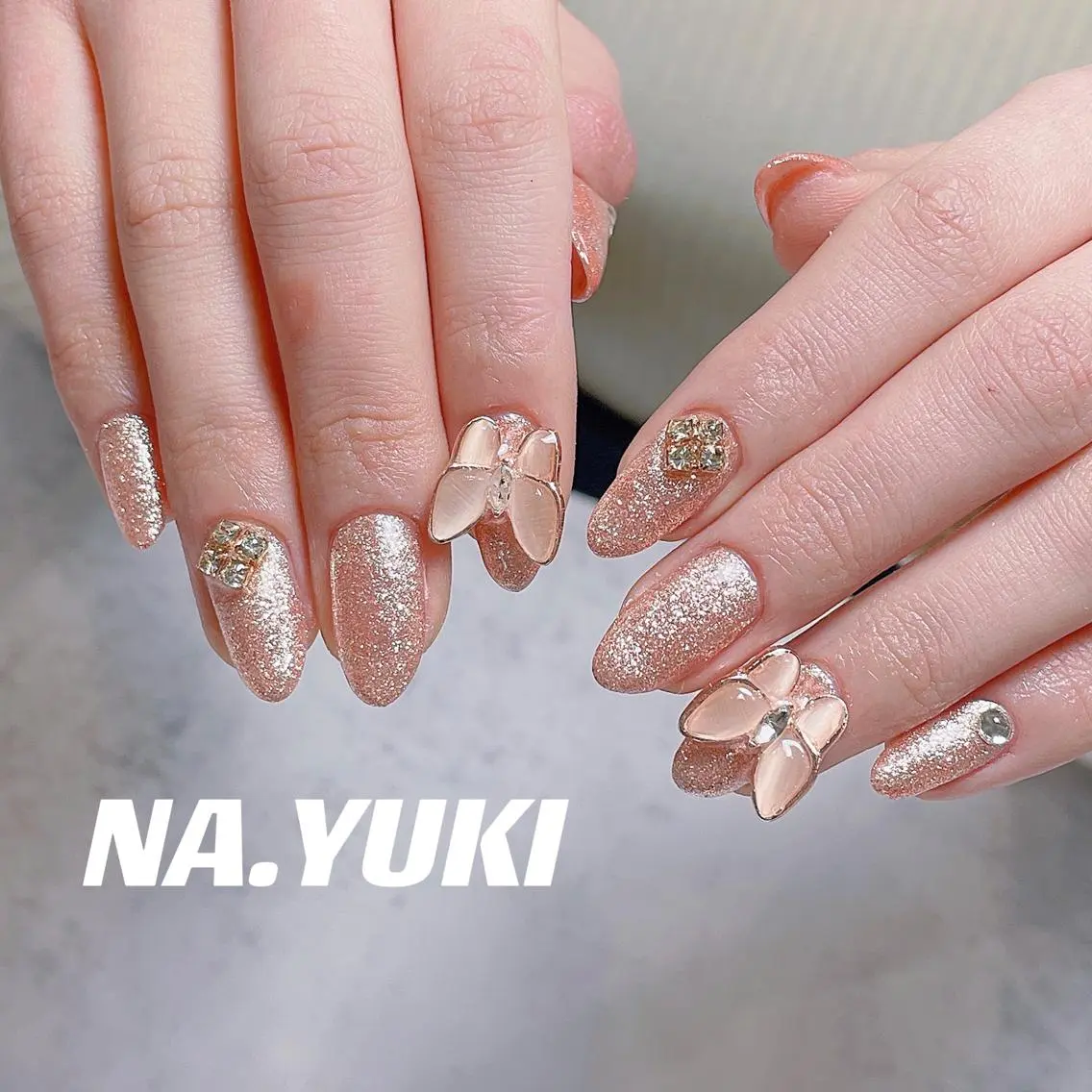 ネイル 🦋 Queenieのネイルデザイン