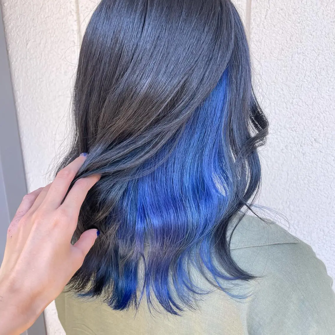 ミディアム インナーカラー 推し ブリーチ 髪質改善のヘアスタイル