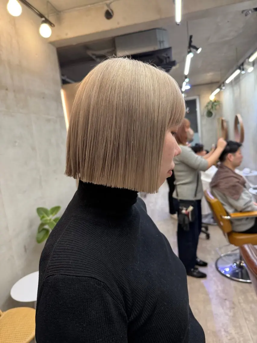 ショート カラー ヘアカラー SALTWATER AYARIのヘアスタイル