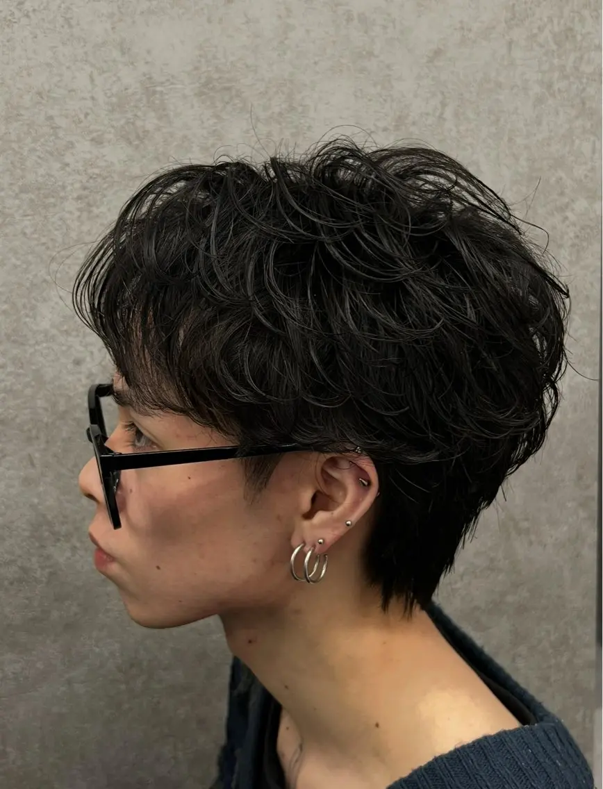 ショート パーマ メンズ フェザーパーマ メンズパーマ ショートヘア メンズウルフ特化🐺 🔥長山耕大🔥のヘアスタイル