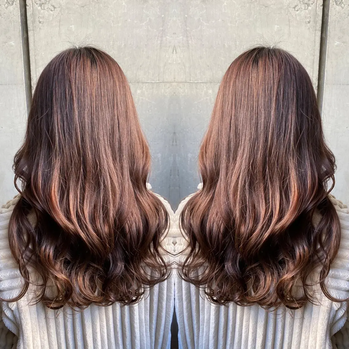 ロング チョコレートブラウン ヘアカラー 透け感ベージュ /ミハルのヘアスタイル