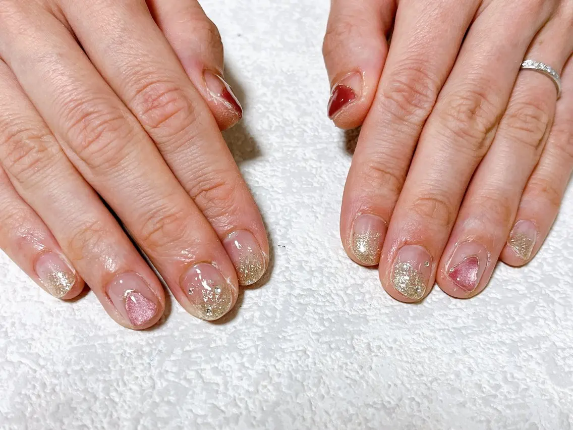 ネイル オーロラネイル フットネイル フレンチネイル ジェルネイル 韓国ネイル ハンドネイル mogunail &blowのネイルデザイン