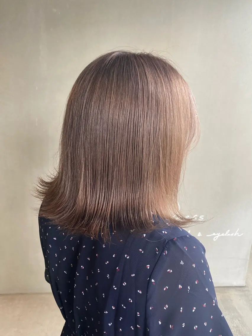 ミディアム カラー カット ヘアカラー トリートメント ベージュ/オリーブ/ miyabiのヘアスタイル