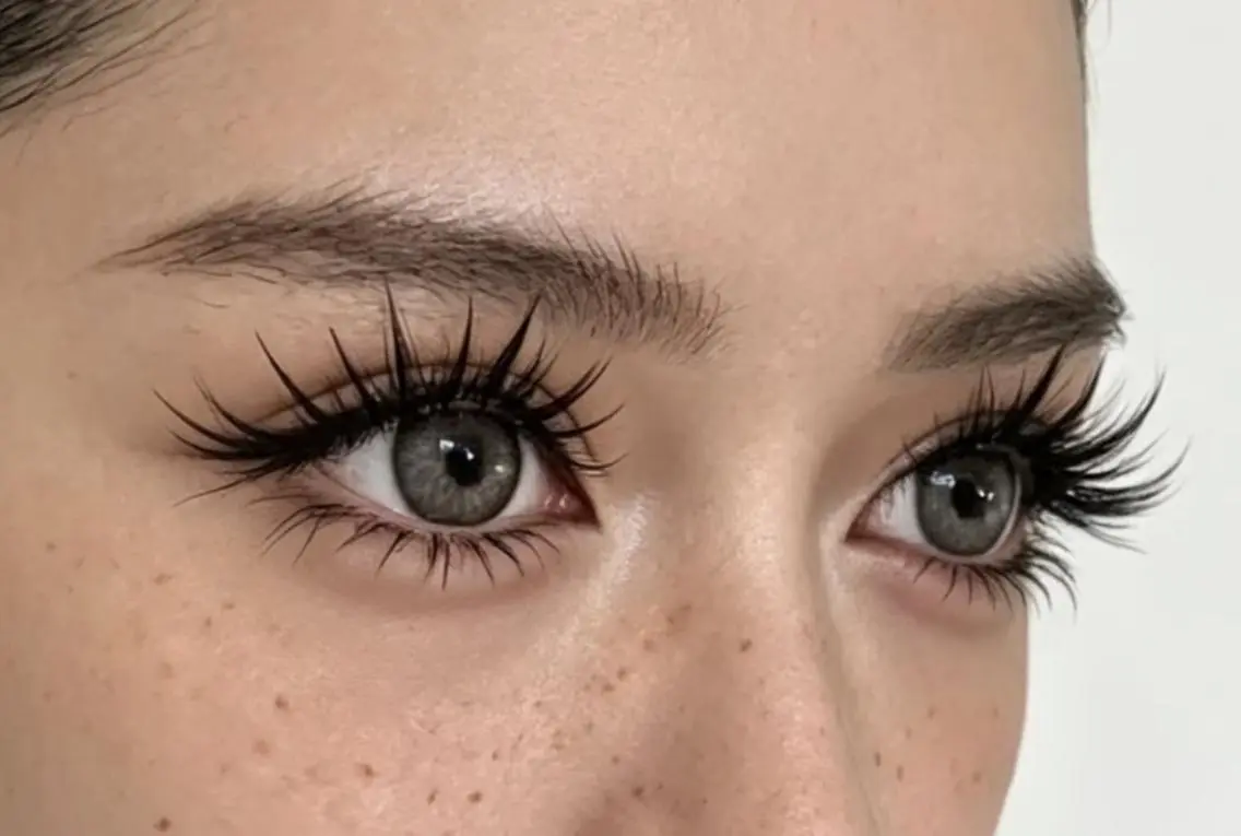 マツエク・マツパ フラットラッシュ 韓国風マツエク パリジェンヌラッシュリフト まつげパーマ 下まつげエクステ Yui🐳eyela sh💎ワンホン漫画のマツエク・マツパデザイン