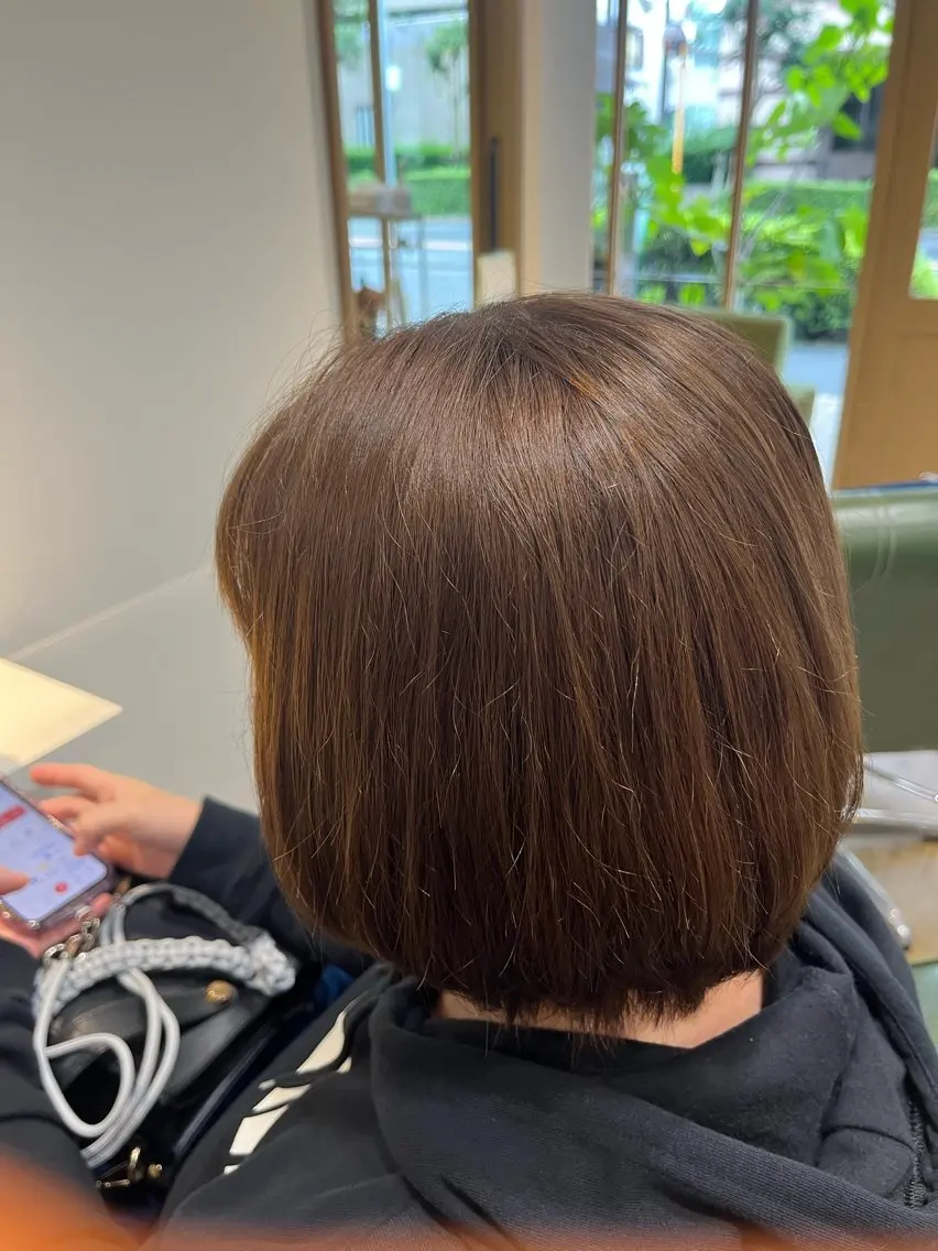 ミディアム 小鴨 美佳のヘアスタイル