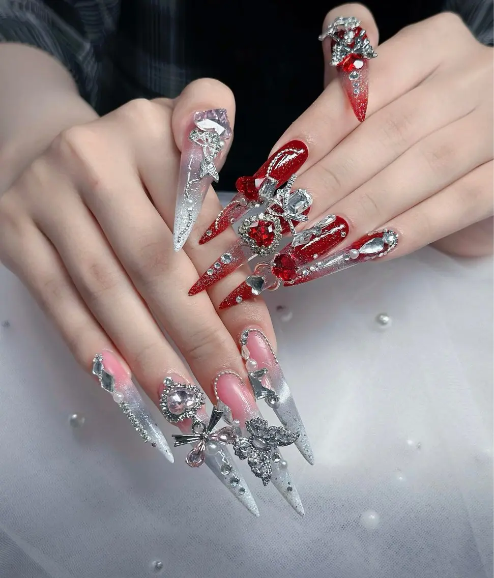 ネイル アートネイル ボルドー フレンチネイル ジェルネイル 氷ネイル・うるうるネイル ハンドネイル Julie Nail Hinのネイルデザイン