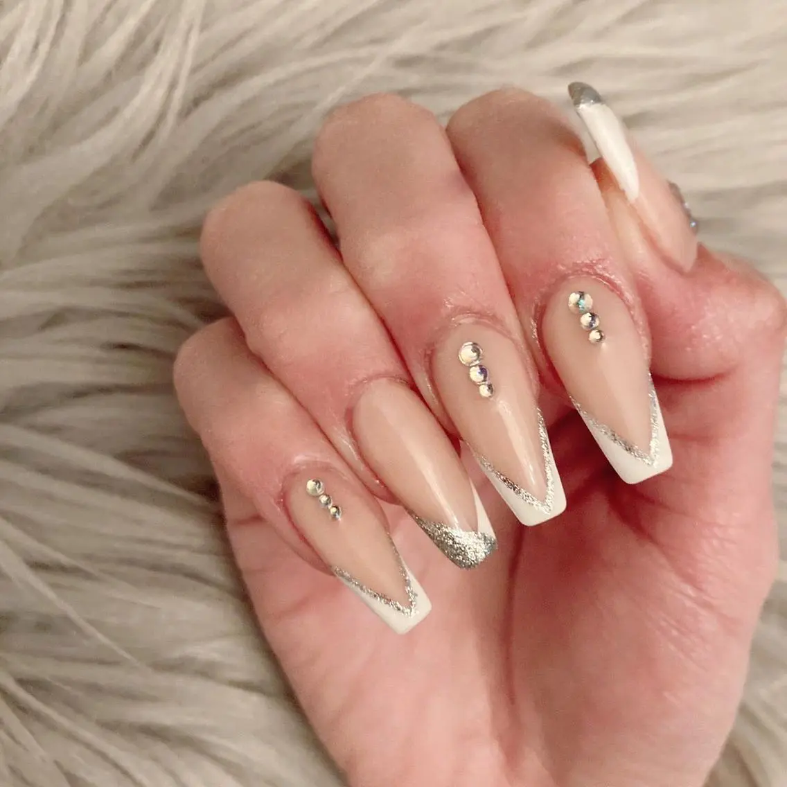 ロング ネイル Y. Sのネイルデザイン