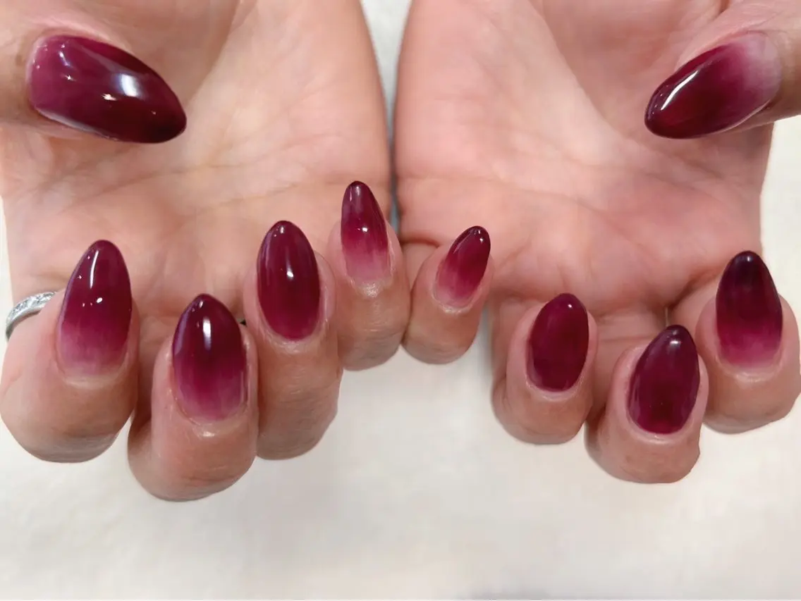 ネイル グラデーション ワンカラーネイル ハンドネイル 心斎橋Salon Epokkuのネイルデザイン