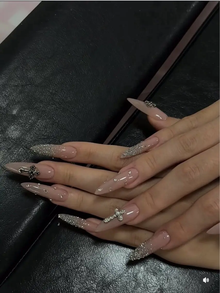 ネイル ハンドネイル Rina Mika Nailsのネイルデザイン