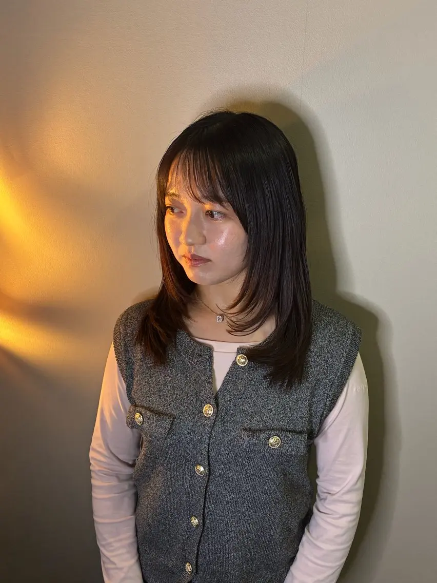 ミディアム 顔まわりレイヤー 顔周りカット レイヤーカット 生川 流好のヘアスタイル