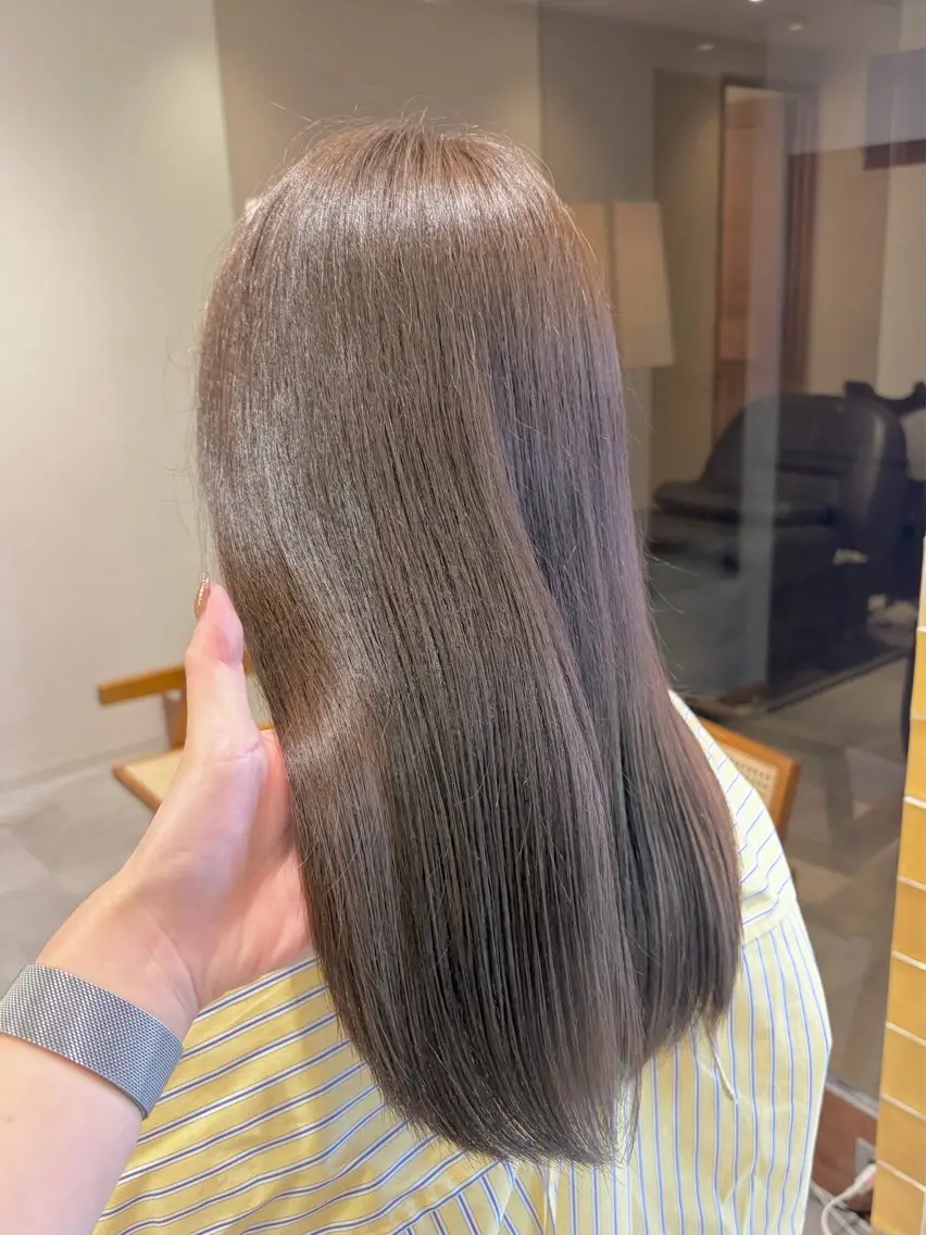 ロング カラー グレージュ オレンジ ヘアカラー トリートメント レイヤー🩵透明感 ೀユイ🌙のヘアスタイル