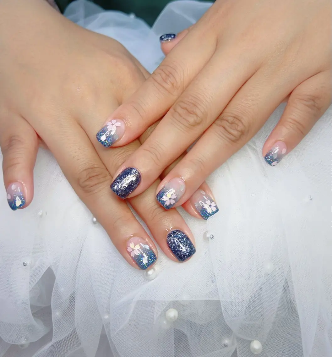 ネイル オーロラネイル 長さ出し フットネイル 韓国ネイル ラメ(グリッター) 👍thumbs up nail👍のネイルデザイン