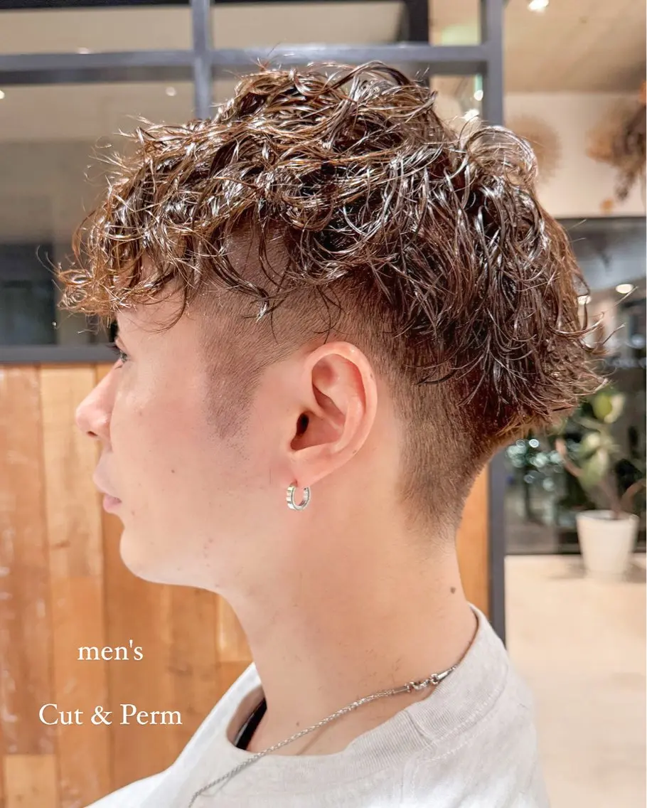 パーマ メンズ メンズパーマ カット saki|大名 パーマ|ハイトーンのヘアスタイル