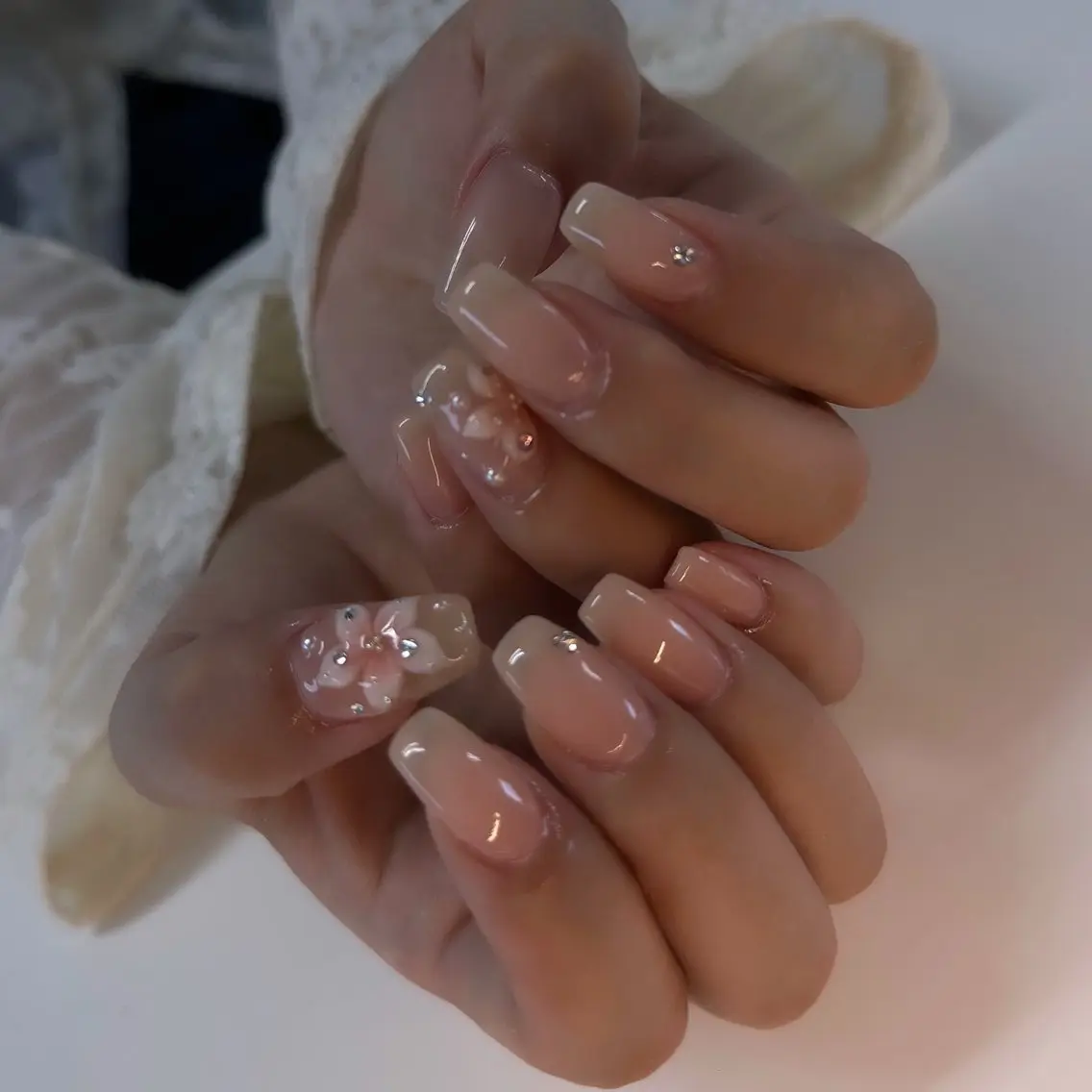 ミディアム ハンドネイル 🦋Nail Amo🦋のネイルデザイン