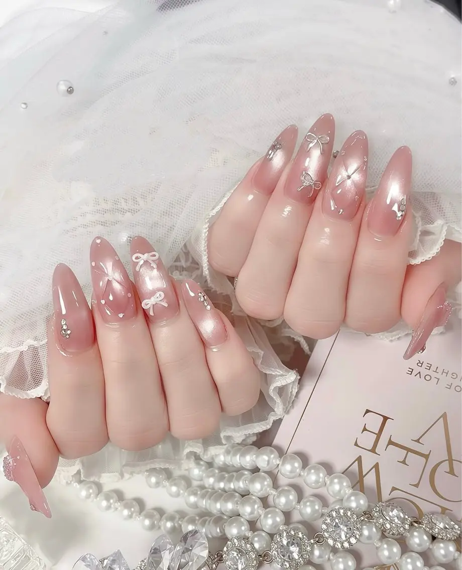 ロング 外国人風カラー 韓国風ヘア ハンドネイル E🌷nail 長さだし専門店のネイルデザイン