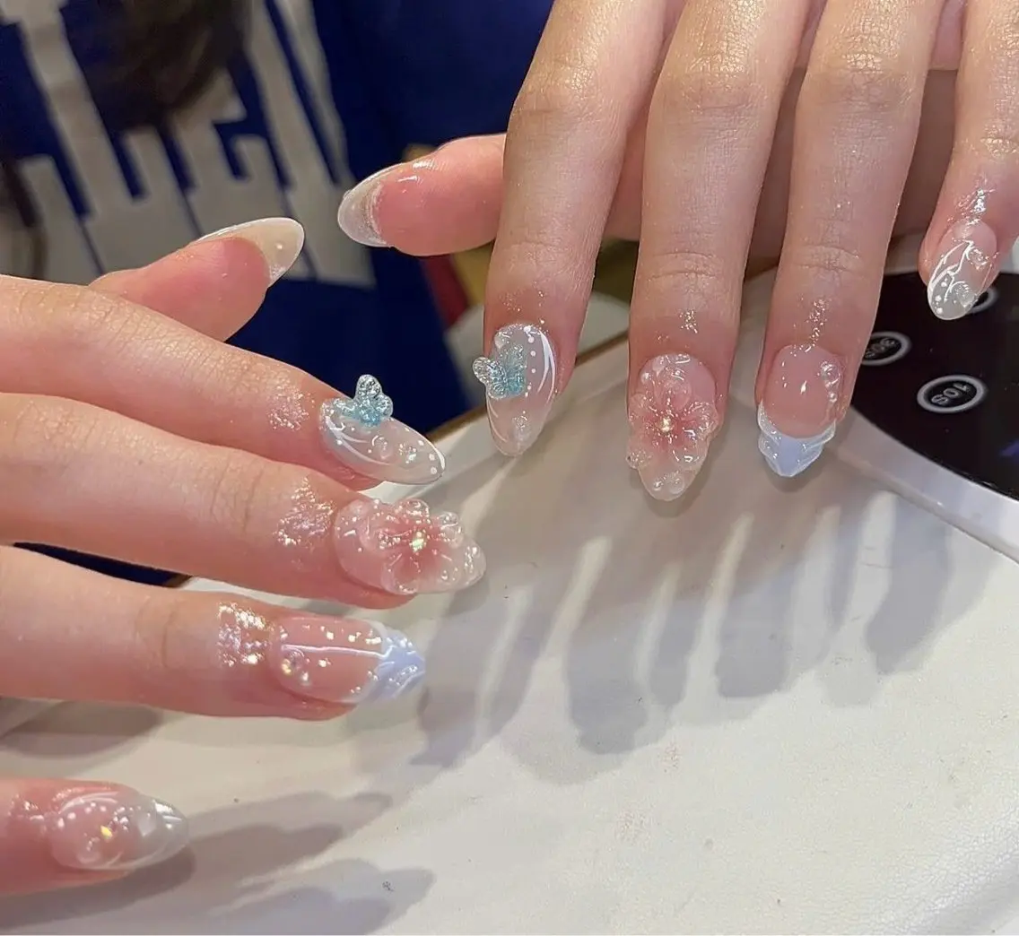 ネイル アートネイル チークネイル 氷ネイル・うるうるネイル 韓国ネイル マグネットネイル ハンドネイル NAILS168 新大久保店のネイルデザイン