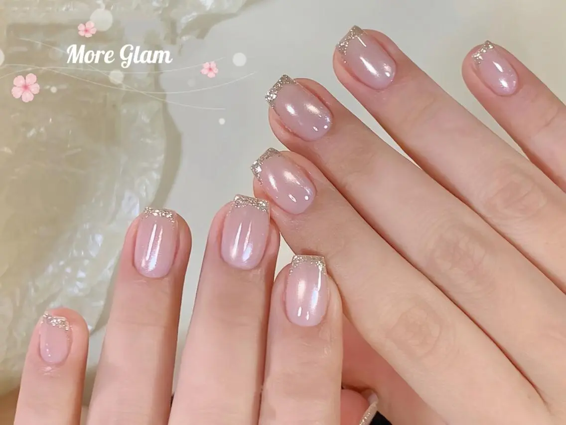 ネイル 長さ出し フットネイル フレンチネイル ジェルネイル ガラスフレンチ MoreGlam ネイルのネイルデザイン