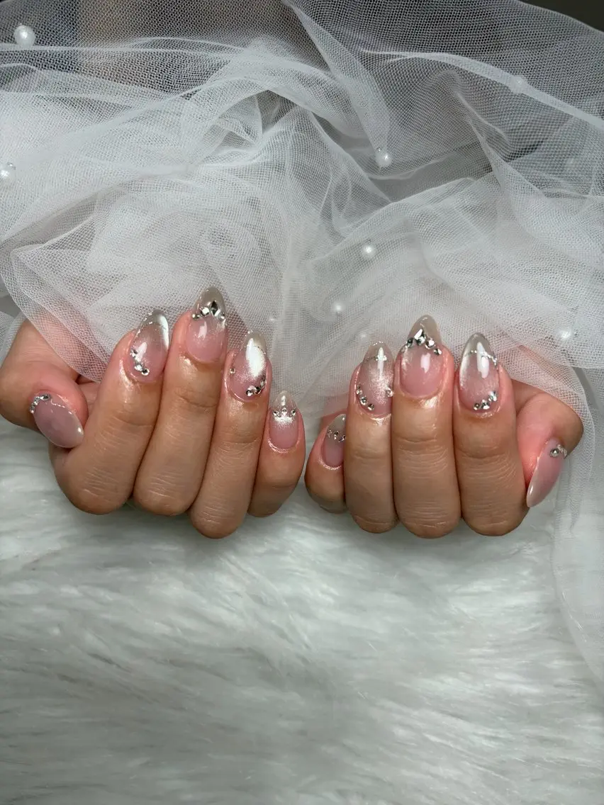 ネイル アートネイル 長さ出し ジェルネイル 韓国ネイル マグネットネイル ハンドネイル Cloudy Chan Nailのネイルデザイン