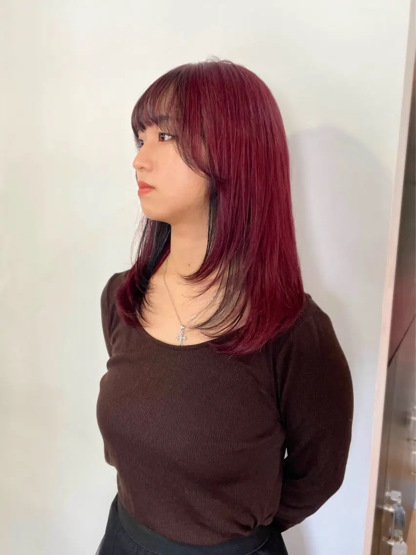 セミロング ヘアカラー 横山 奈央のヘアスタイル