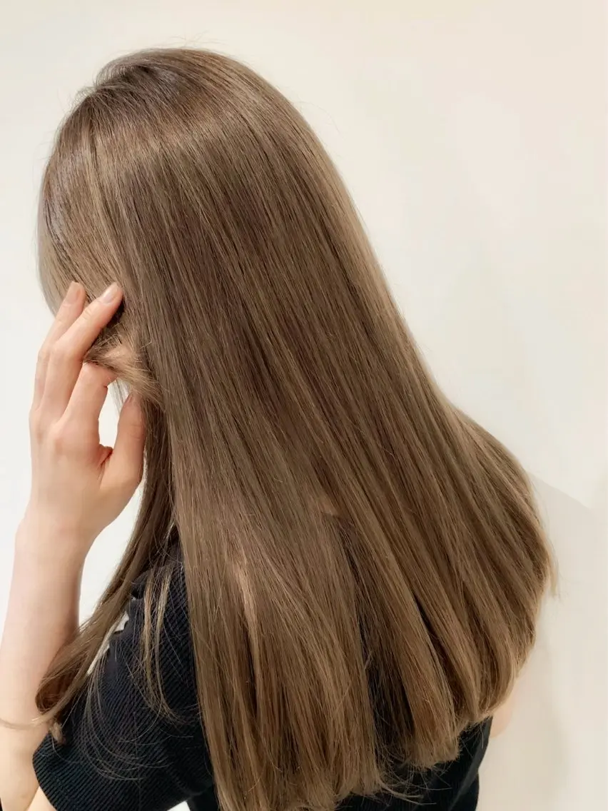 ロング カラー ヘアカラー トリートメント カットモデル 🦋熊田 史織のヘアスタイル