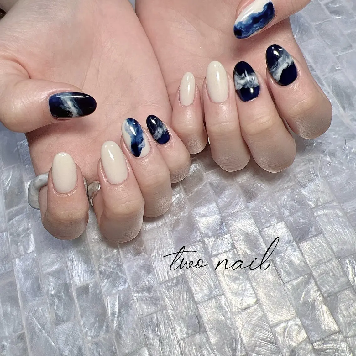 ネイル アートネイル ネイルチップ ホワイト ハンドネイル two nailのネイルデザイン