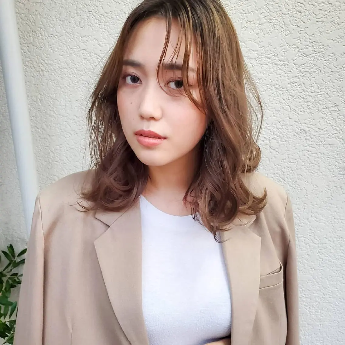 セミロング カラー 切りっぱなしボブ ショートボブ セミロングパーマ バレイヤージュ ベージュカラー カット ヘアカラー トリートメント 韓国レイヤー柔らかい 地毛風縮毛矯正/マツのヘアスタイル