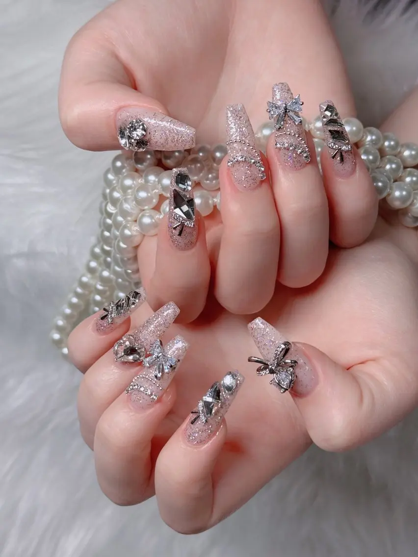ネイル オーロラネイル フレンチネイル ジェルネイル ハロウィン 韓国ネイル ハンドネイル H.baby Nail Salonのネイルデザイン