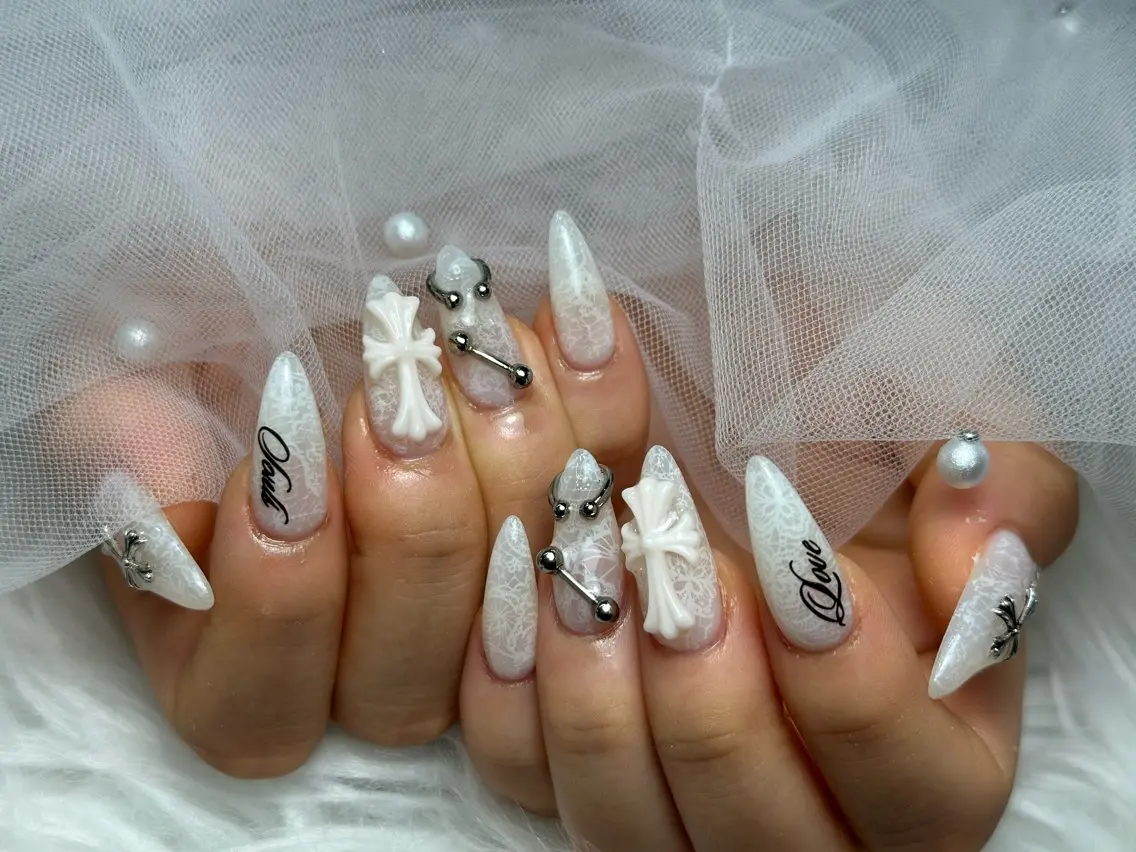 ネイル アートネイル NIE NAIL Luxeのネイルデザイン