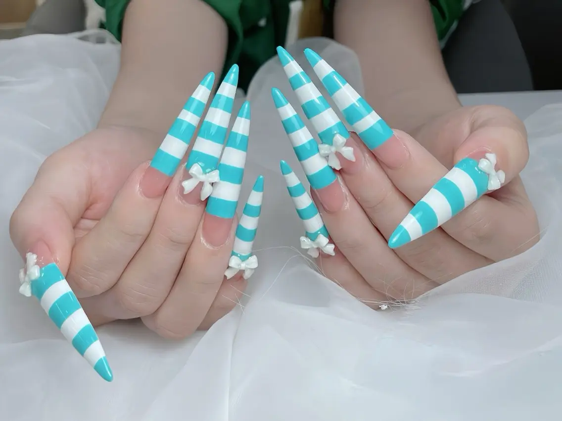 ネイル 成人式 ロングネイル ネイルチップ ハンドネイル Rin Nail 新大久保店のネイルデザイン
