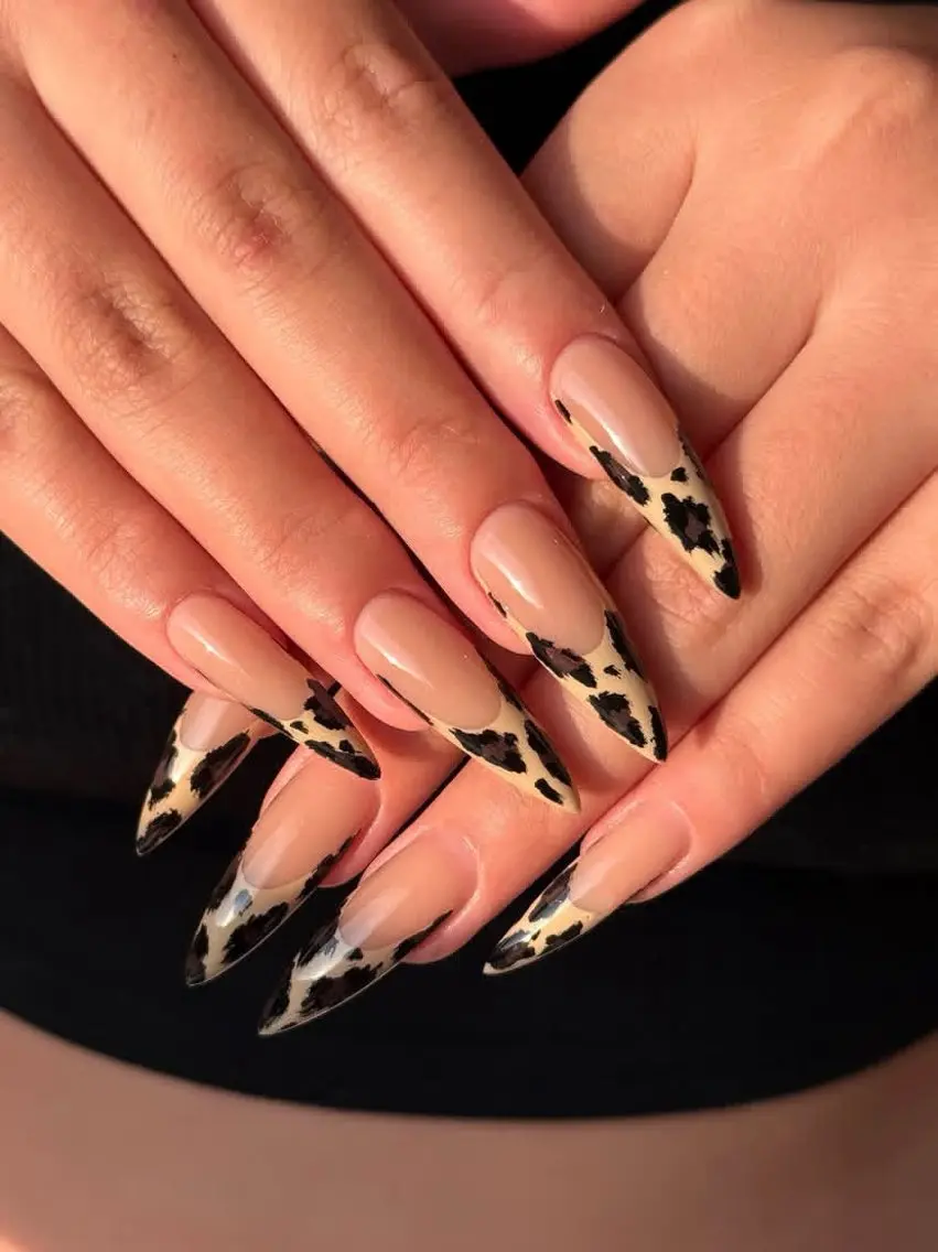 ネイル アートネイル フレンチネイル ジェルネイル キラキラネイル 韓国ネイル ハンドネイル ICE Nailsのネイルデザイン
