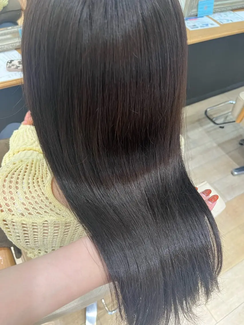 カラー しおり🍬 KOKORO🤍のヘアスタイル