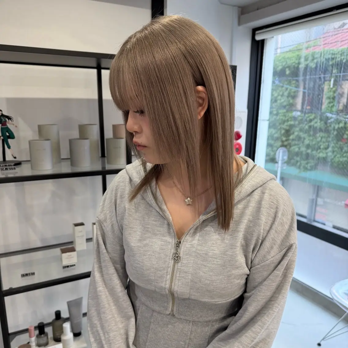 セミロング カラー ヘアカラー gisele / アシスタント千葉洋佑のヘアスタイル