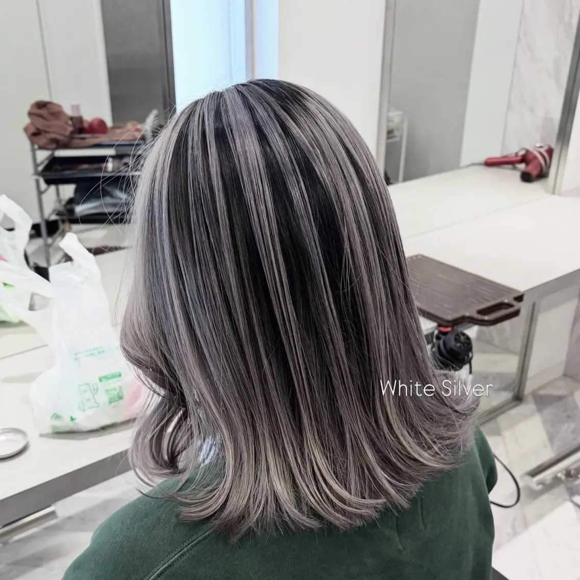 ミディアム カラー ヘアカラー トリートメント EIGHT /SHU🩶のヘアスタイル