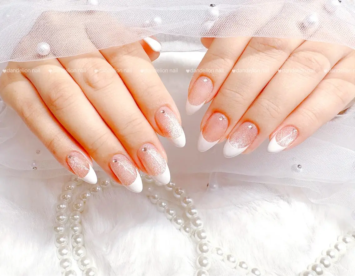 ネイル フレンチネイル マグネットネイル 持ち込み ワンホンネイル ハンドネイル dandelion nail北千住のネイルデザイン