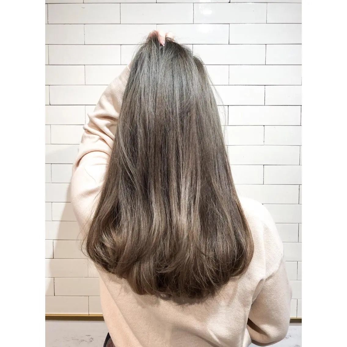 ロング EIGHT plum TOKIOリミテッドのヘアスタイル