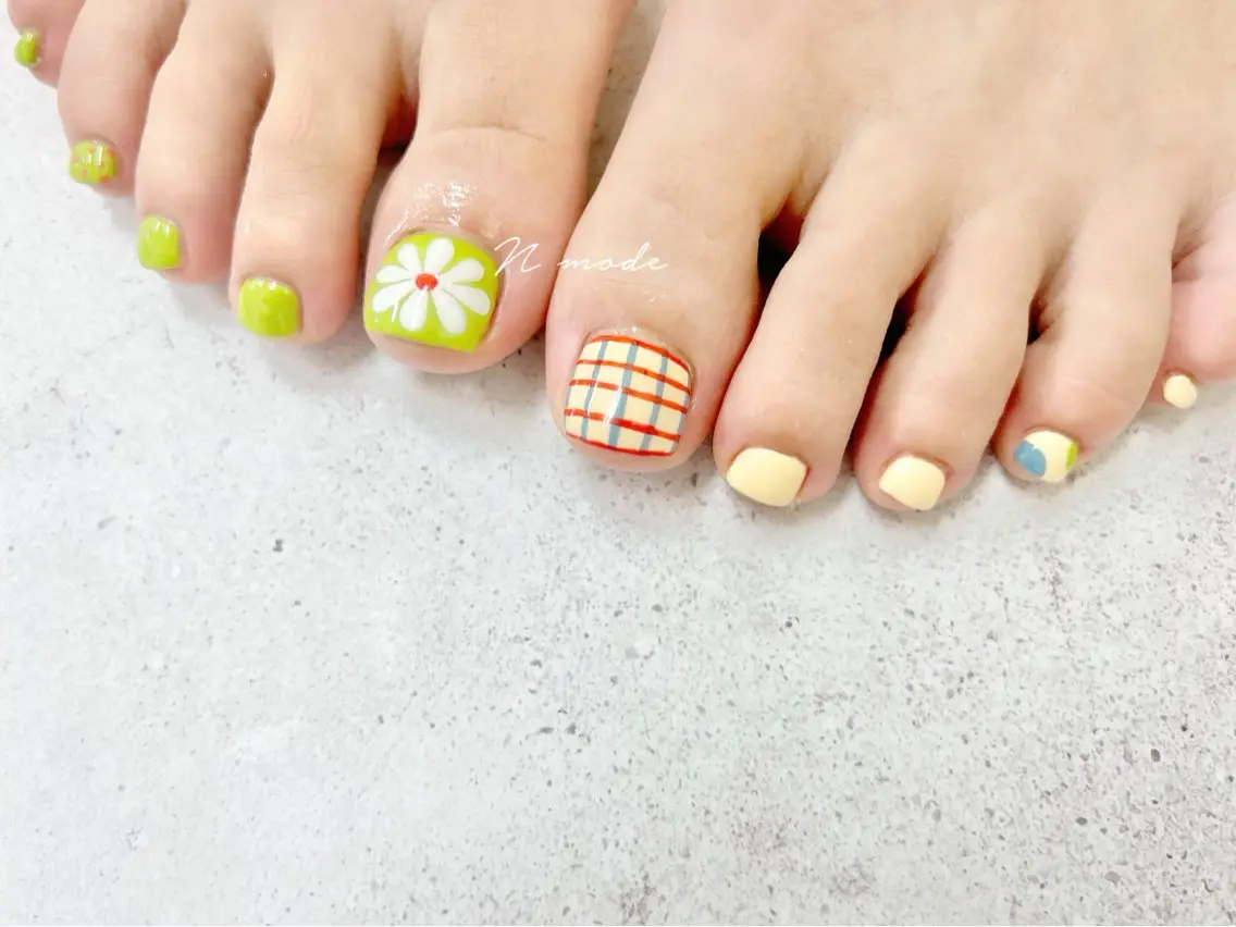 ネイル フットネイル NAIL 🎀 AIRIのネイルデザイン