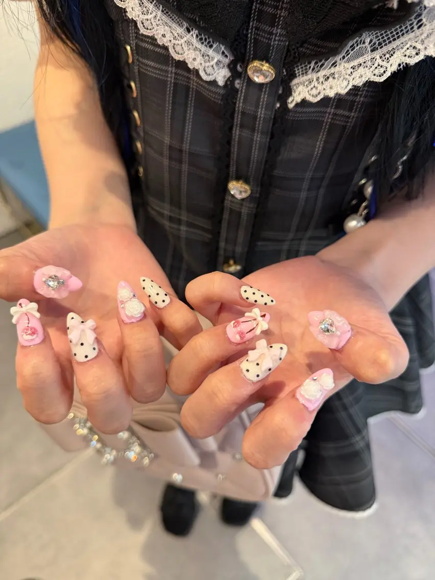 ネイル ハンドネイル Natsumi💎 堺筋本町ネイルサロンのネイルデザイン