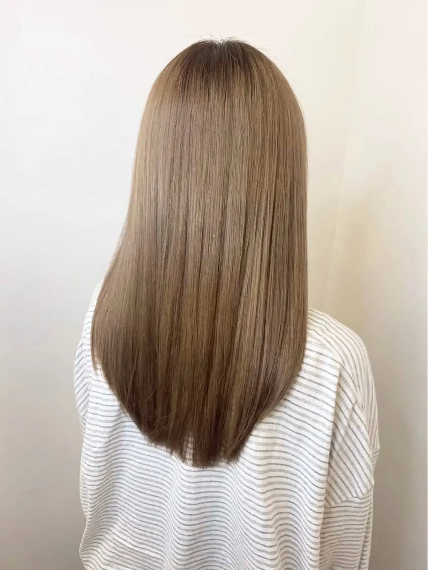 カラー ⭐️ブリーチ⭐️ ミコ🖤のヘアスタイル