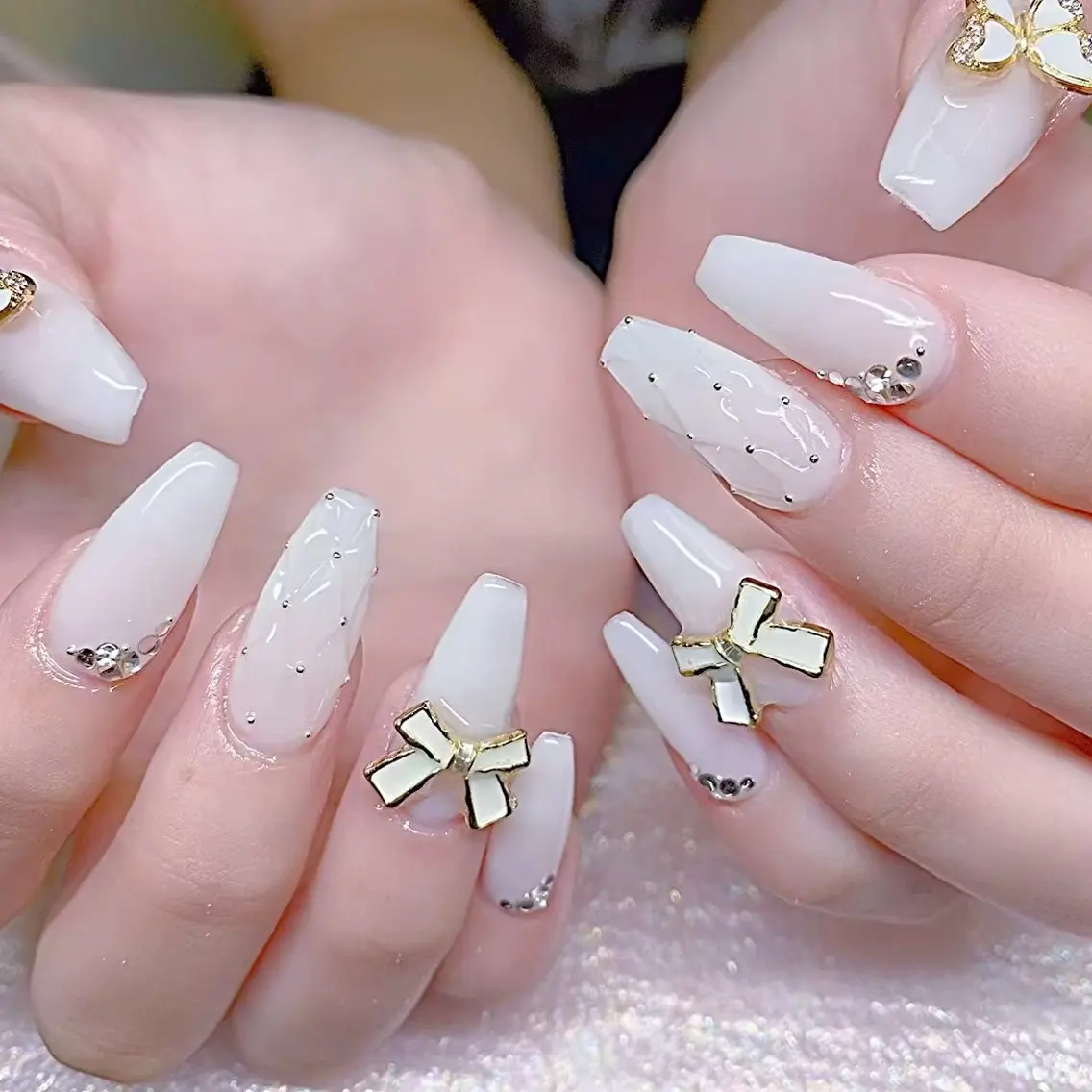 ネイル ハンドネイル Queens テイのネイルデザイン