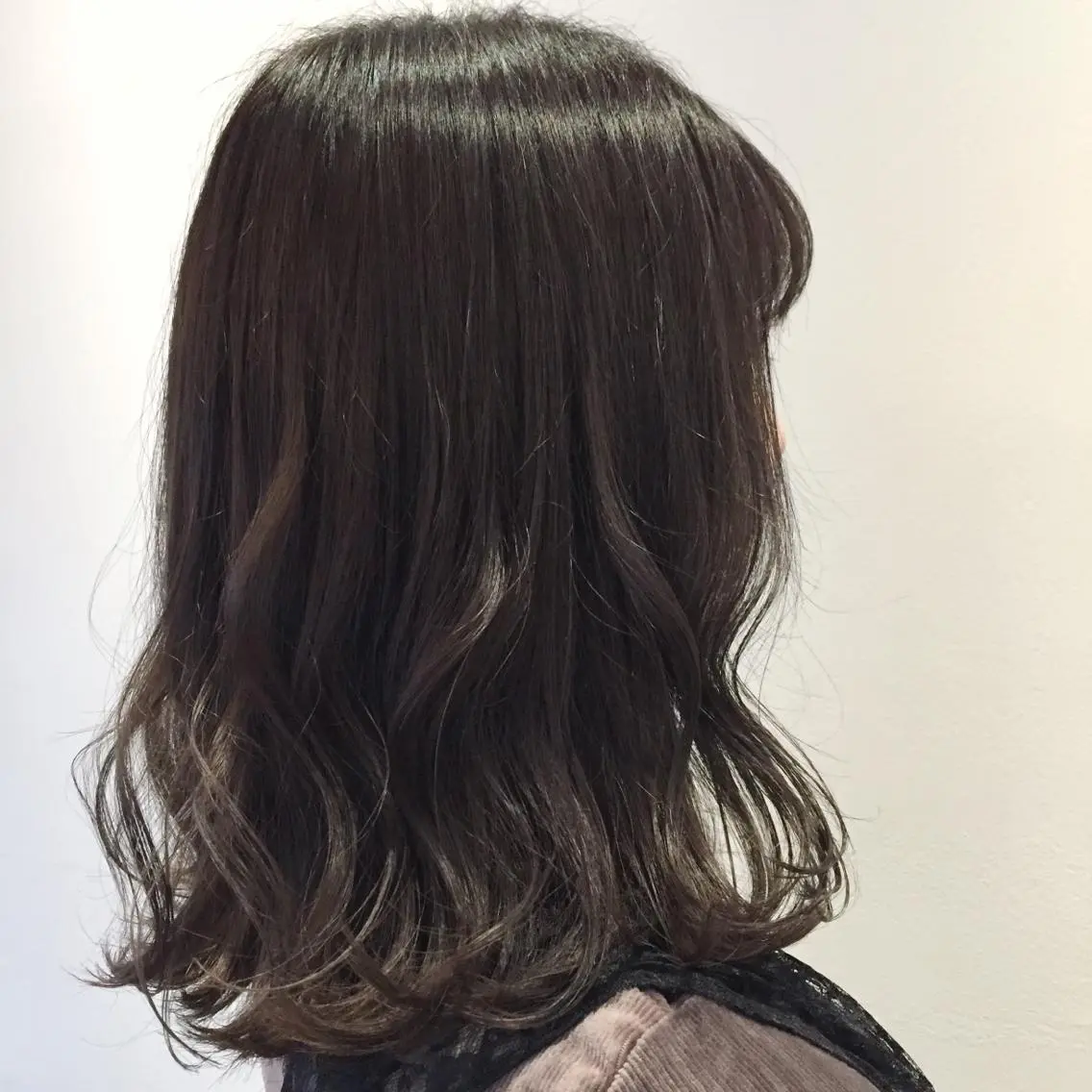 ミディアム カラー アッシュ アッシュグレー アッシュグレージュ グレージュ ◇おの あすか◇のヘアスタイル