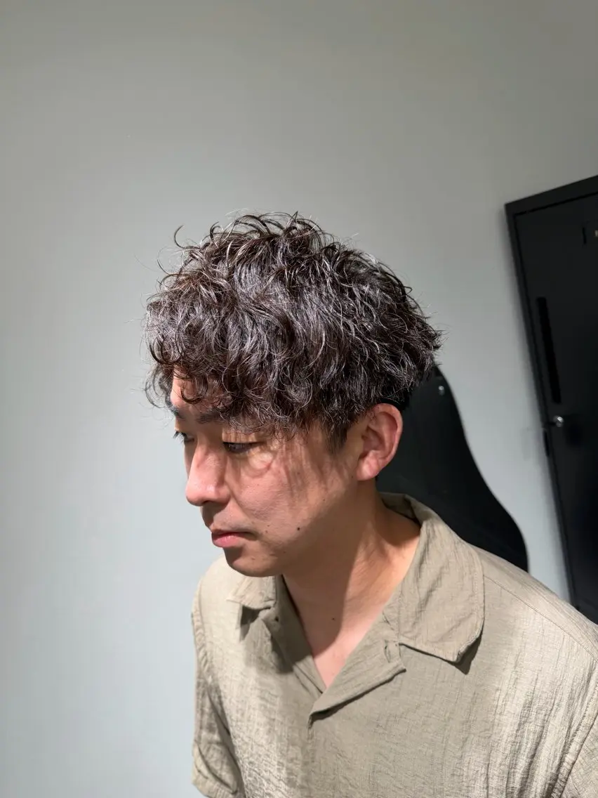 ショート パーマ メンズ カット パーマ 池田 勇児のヘアスタイル