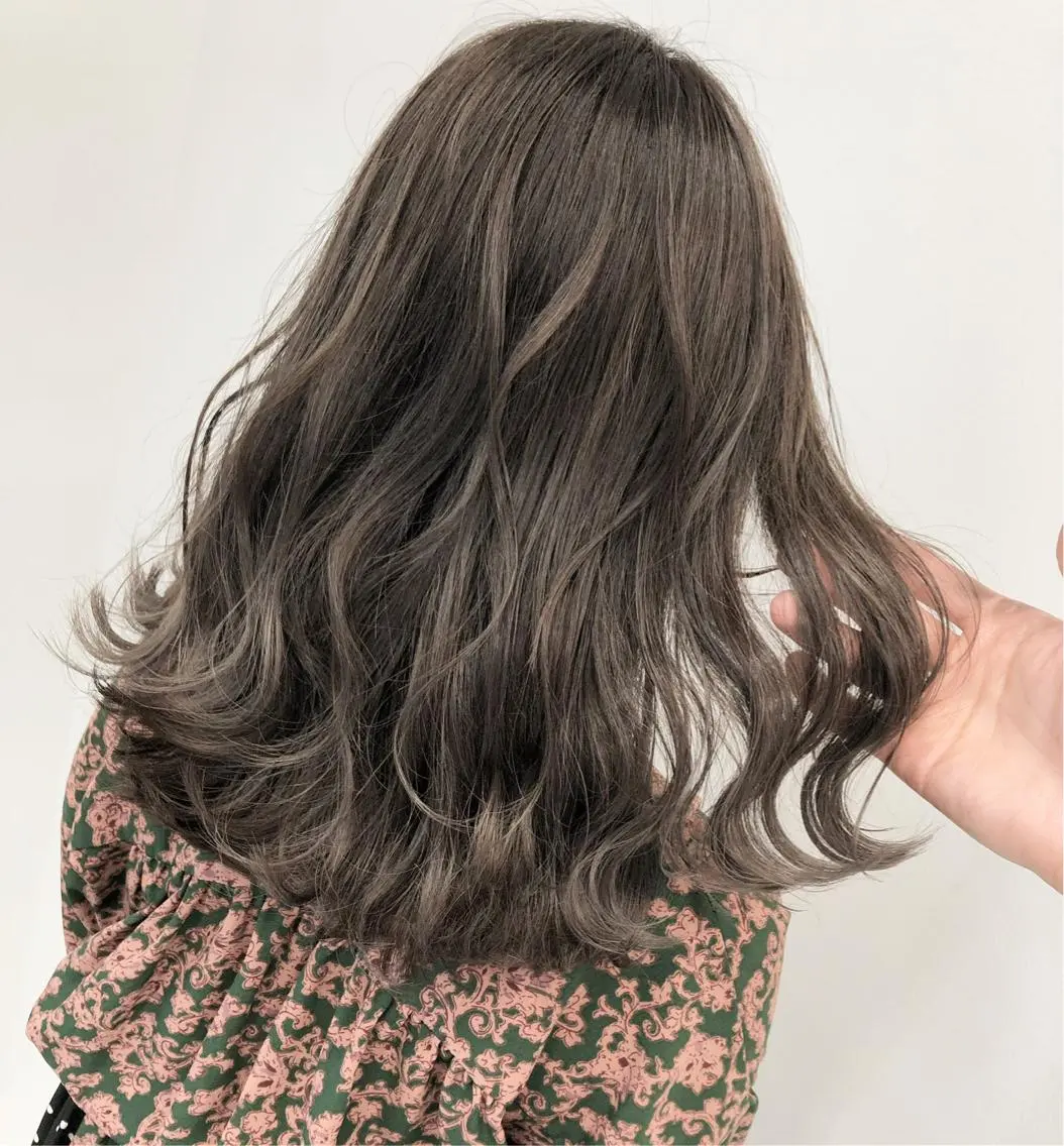 ミディアム カラー パーマ 【公式】amble luxe池袋東口🩷のヘアスタイル