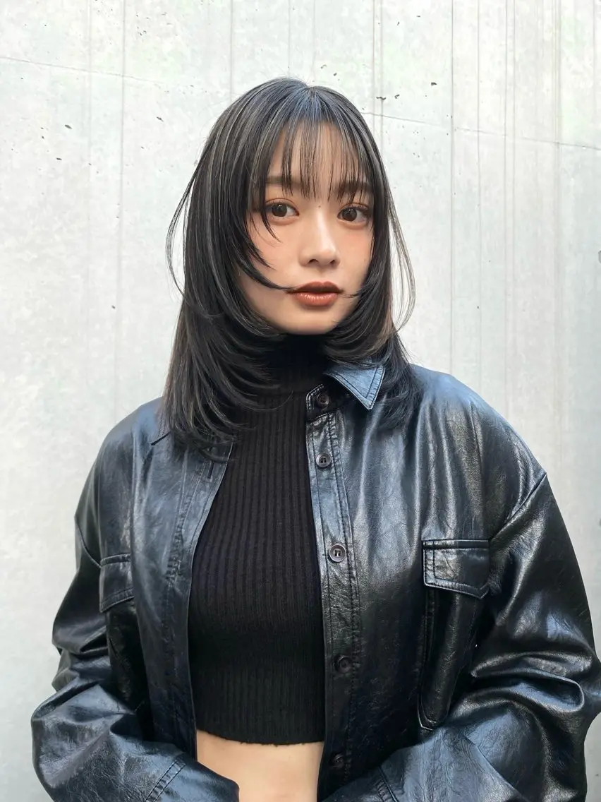 イヤリングカラー➕カット➕超音波トリートメントの写真